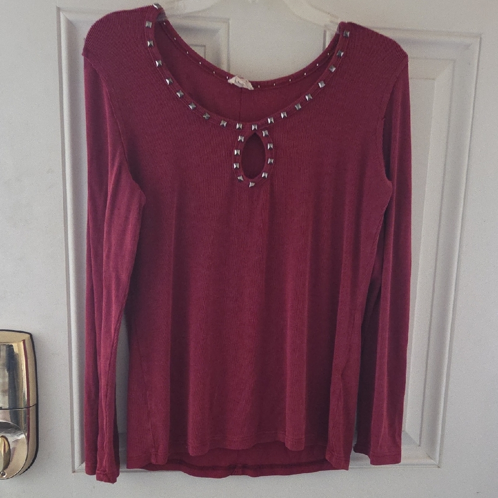 POL Burgundy Long-Sleeve Top with Studded Keyhole